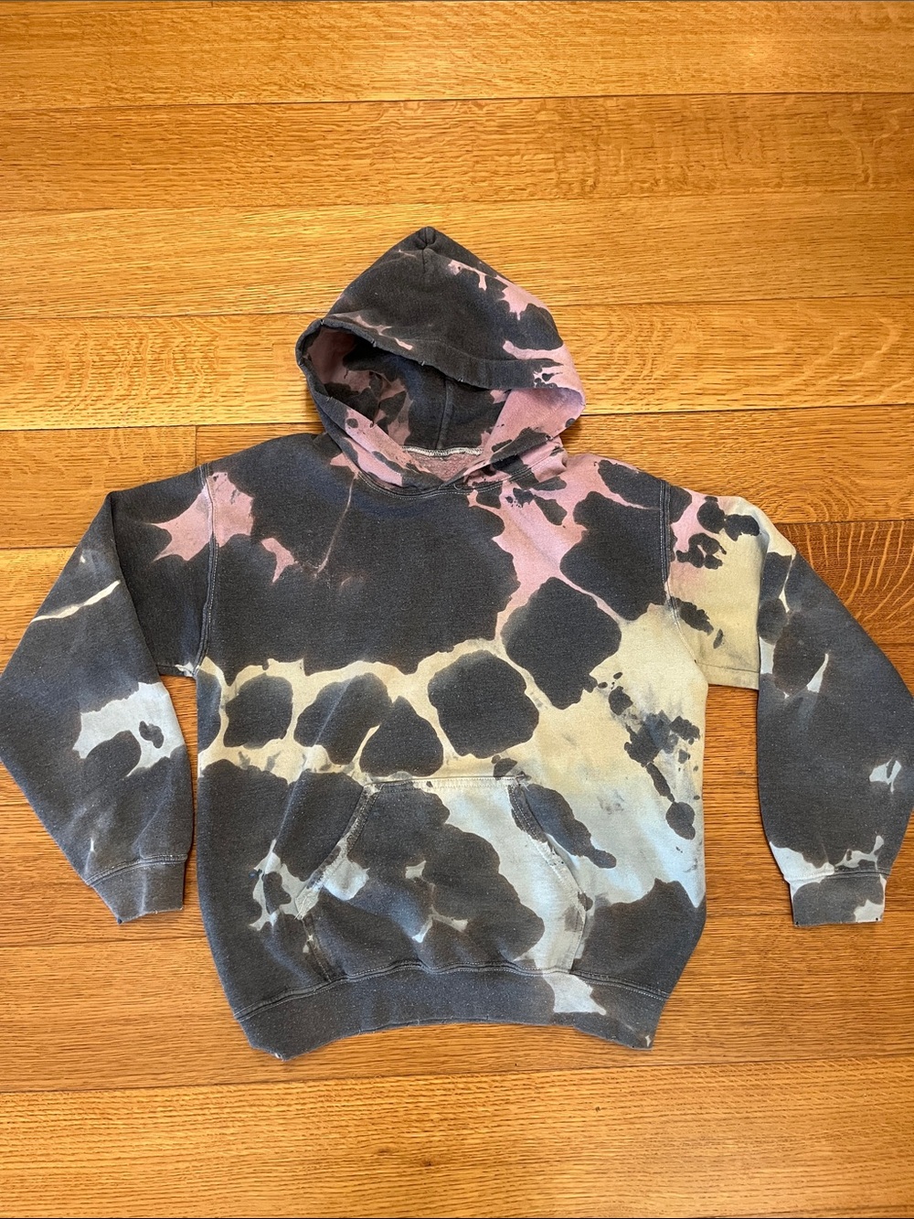 Small tie-dye hoodie purchased from the Buckle